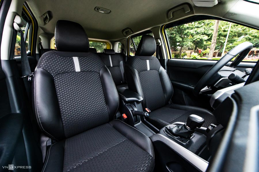 Hàng ghế trước