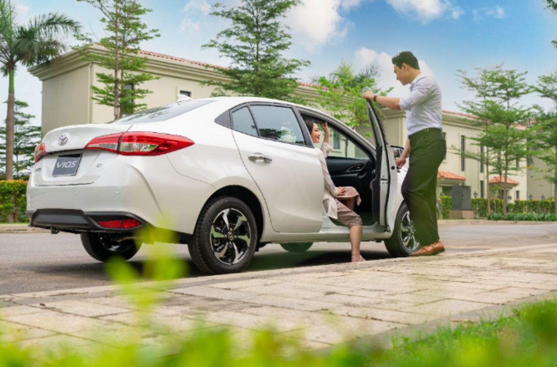Dung tích nhớt xe Vios bao nhiêu lít và chi phí thay mới