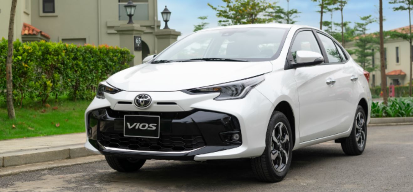 Dung tích nhớt xe Vios bao nhiêu lít và chi phí thay mới