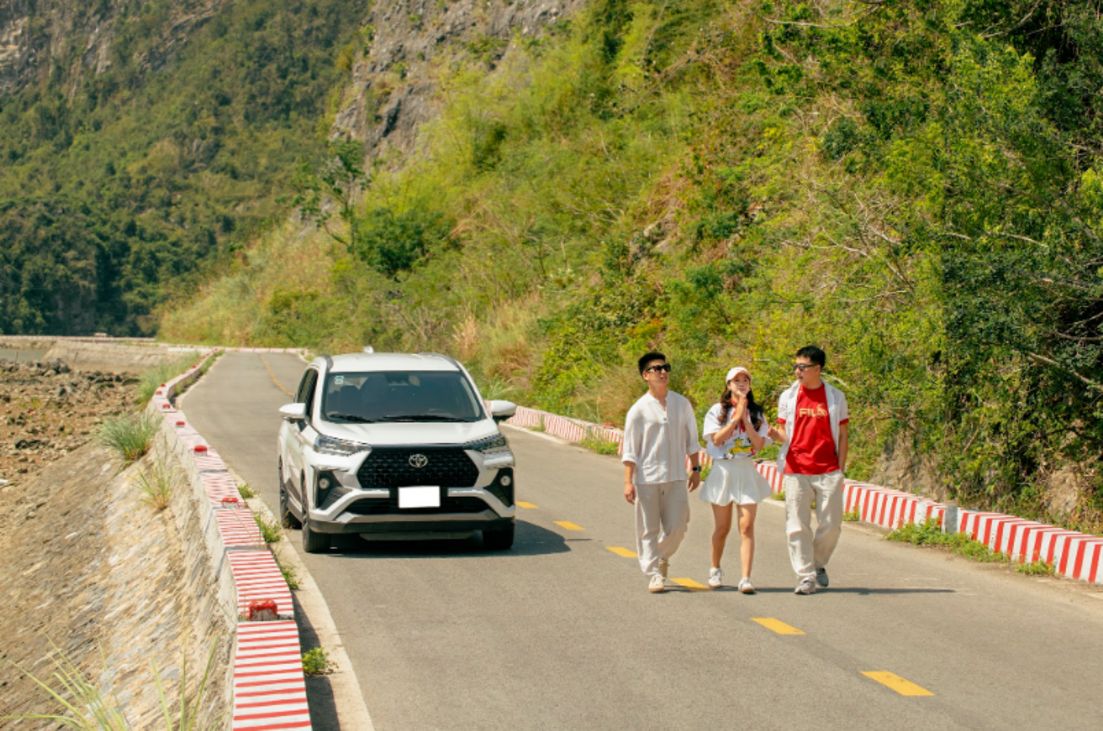Giá xe Toyota Veloz Cross Cần Thơ 2026: Lăn bánh & ưu đãi